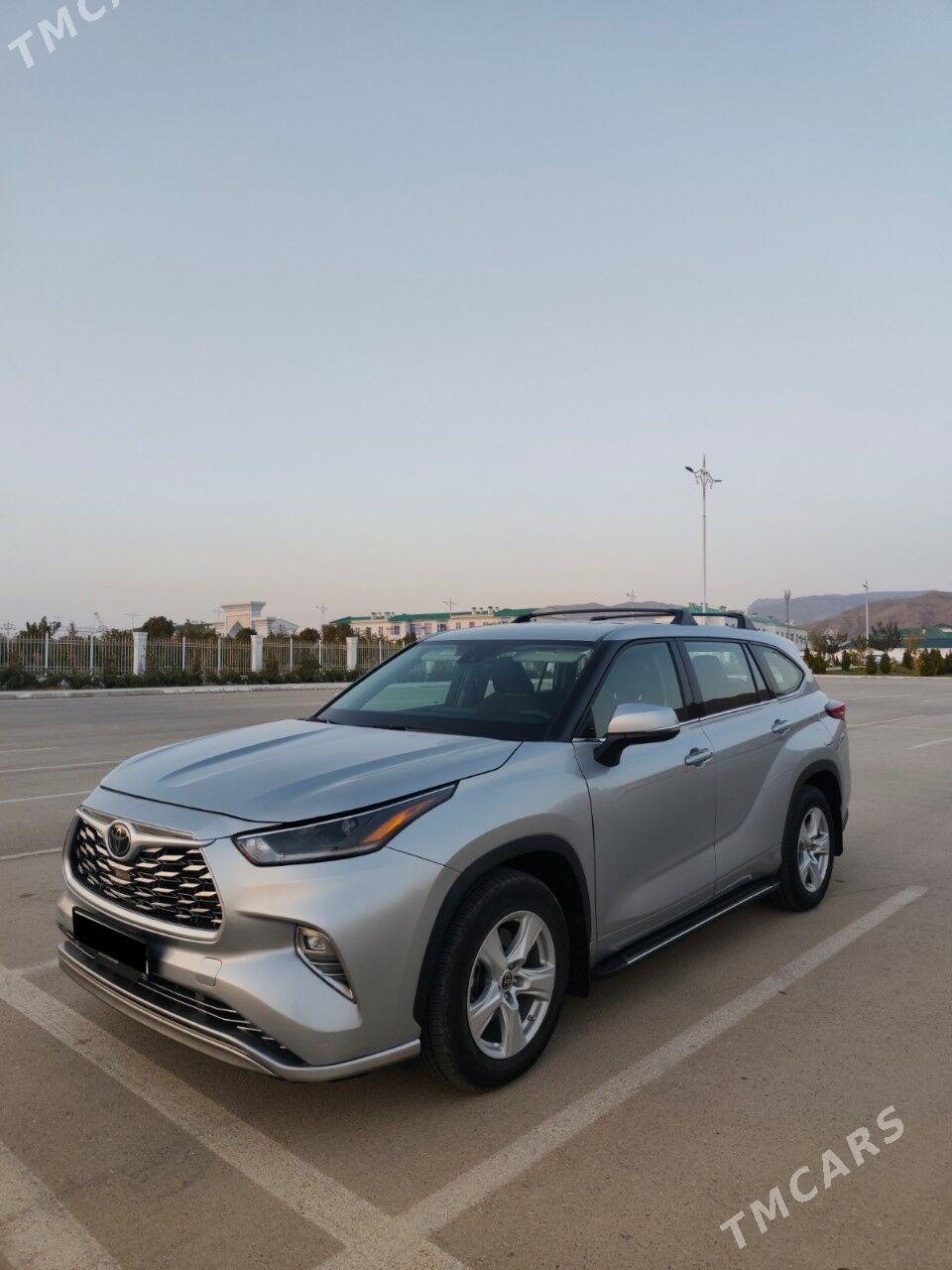 Toyota Highlander 2022 - 500 000 TMT - Джебел - img 1