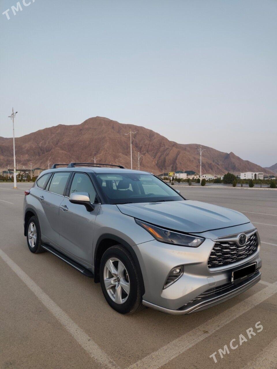 Toyota Highlander 2022 - 500 000 TMT - Джебел - img 2