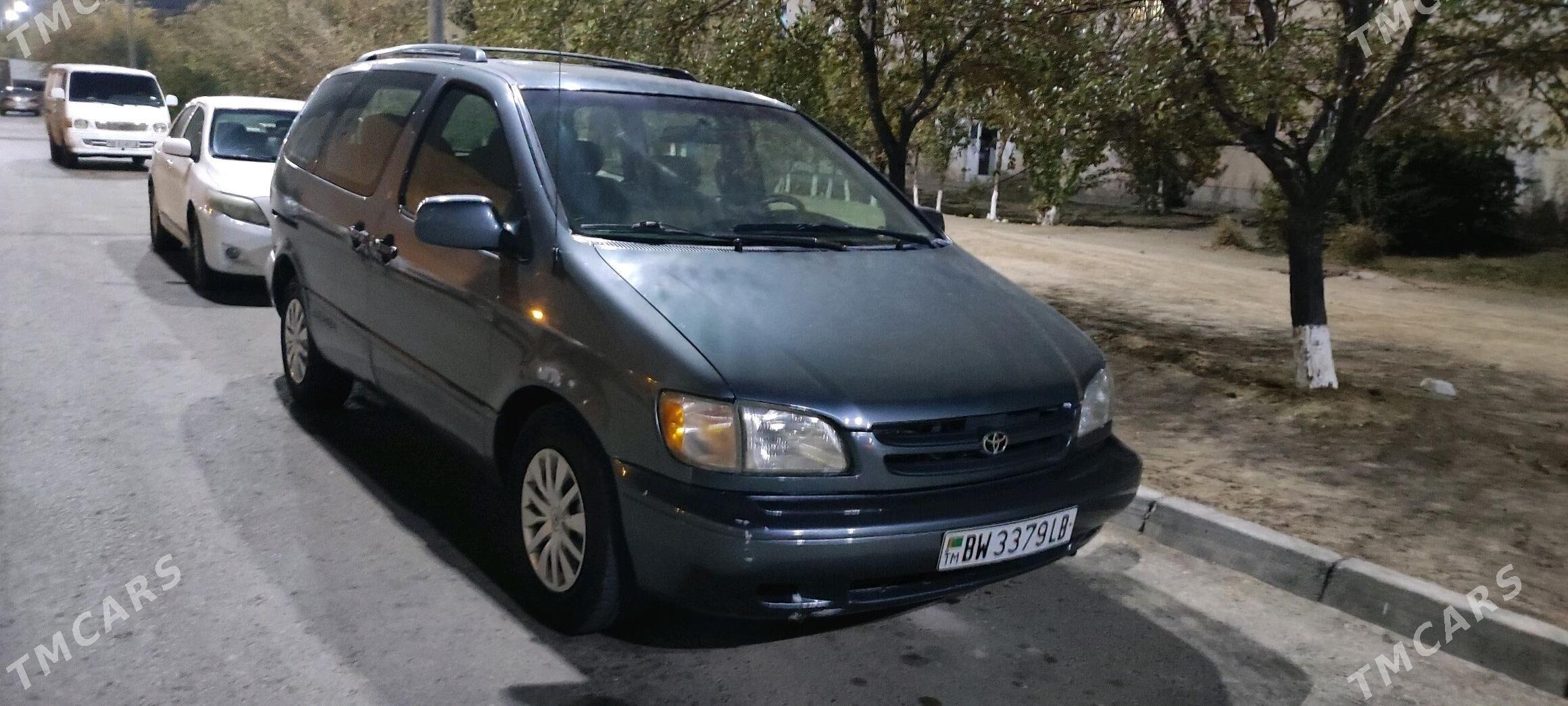 Toyota Sienna 1999 - 160 000 TMT - Туркменабат - img 1