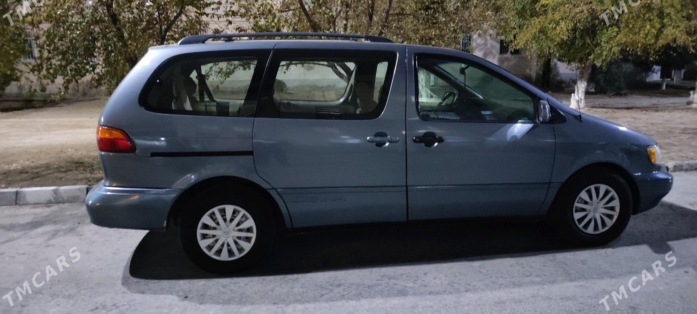 Toyota Sienna 1999 - 160 000 TMT - Туркменабат - img 5