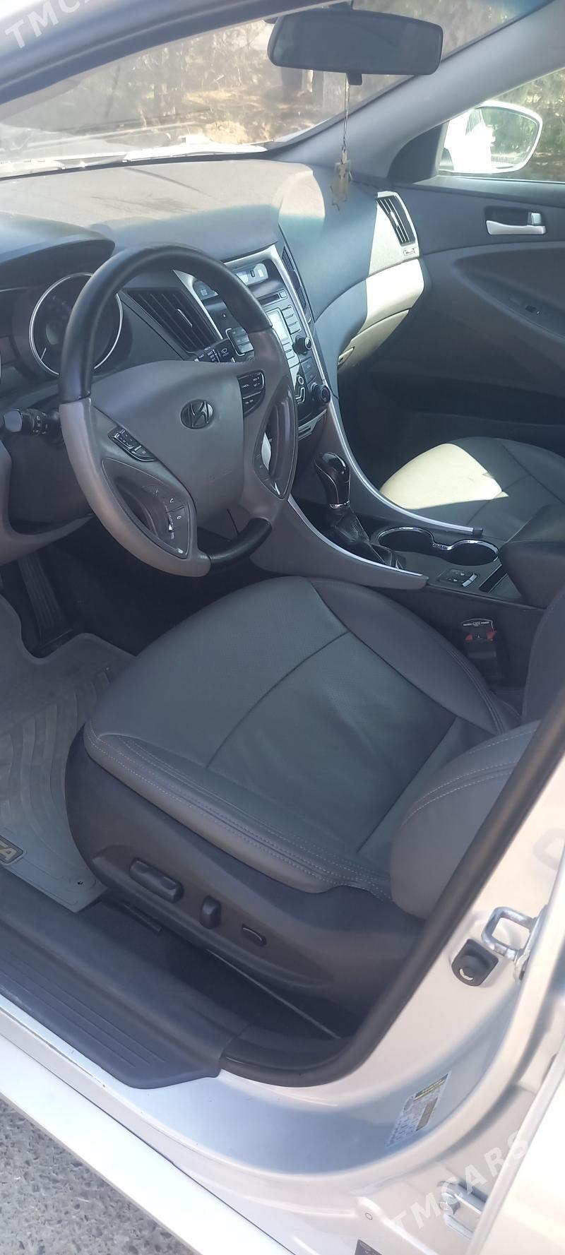 Hyundai Sonata 2011 - 135 000 TMT - Губадаг - img 4