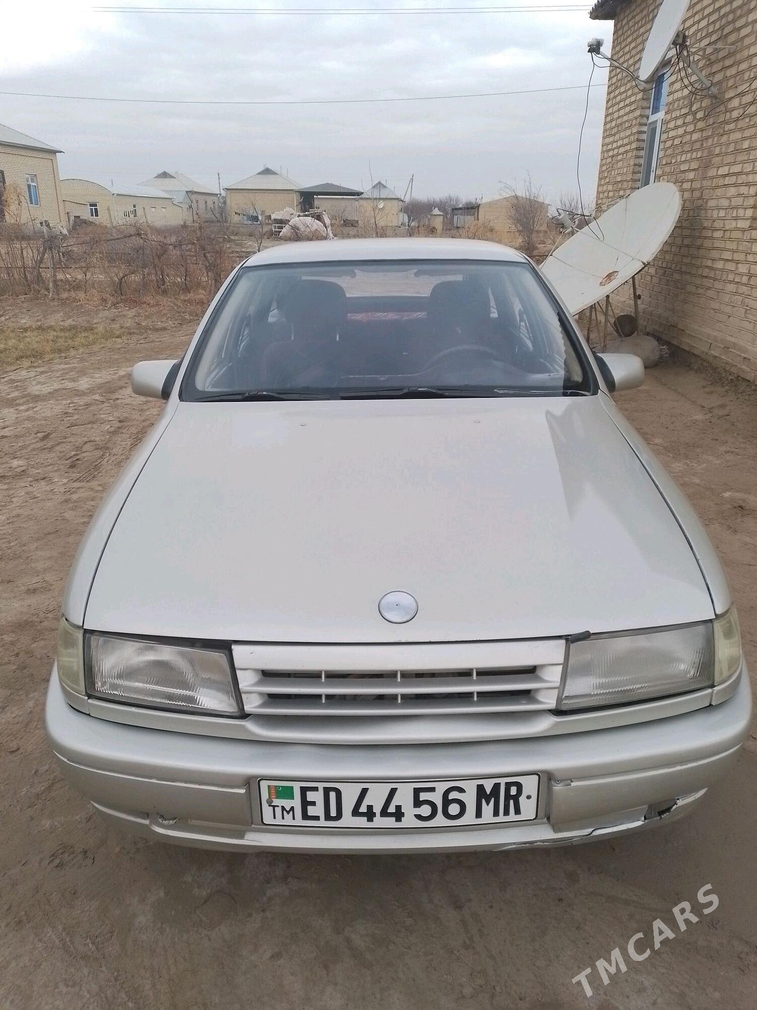 Opel Vectra 1990 - 25 000 TMT - Mary - img 2
