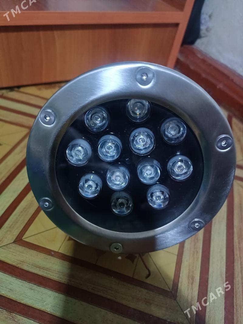 Fontan basseýn RGB Çyra - Ak bugdaý etraby - img 1