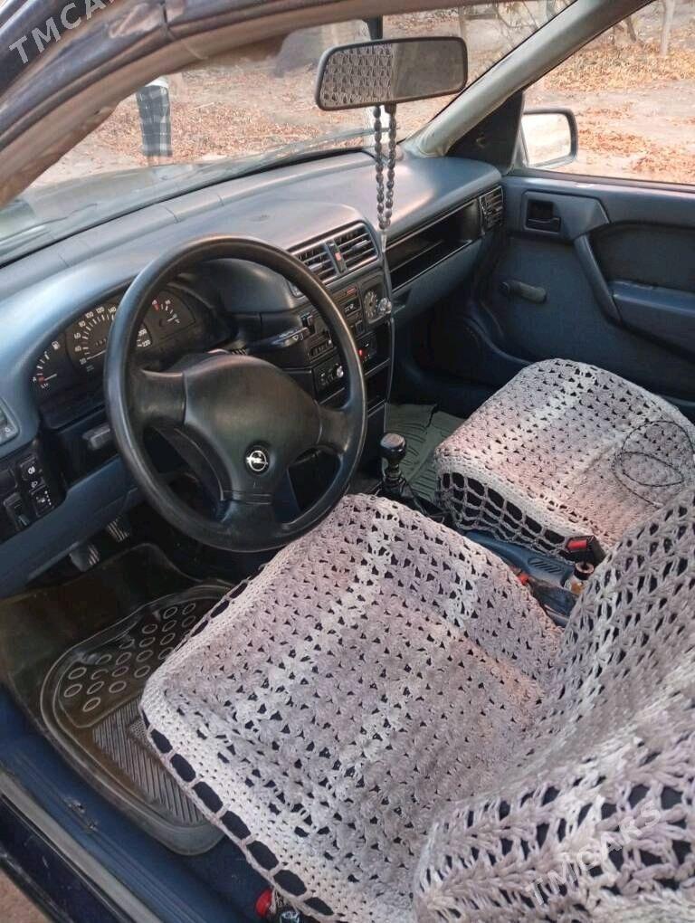 Opel Vectra 1992 - 32 000 TMT - Болдумсаз - img 6