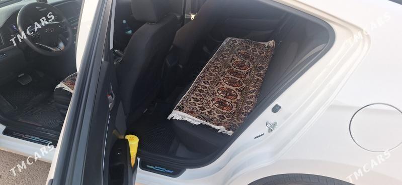 Hyundai Elantra 2020 - 188 000 TMT - Aşgabat - img 3