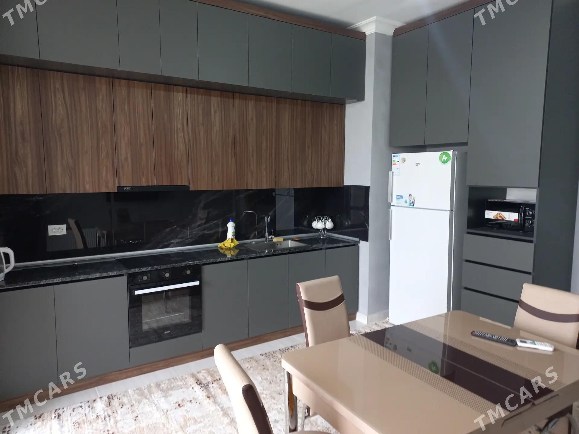 Arenda Jay Gurtly - Gurtly - img 3