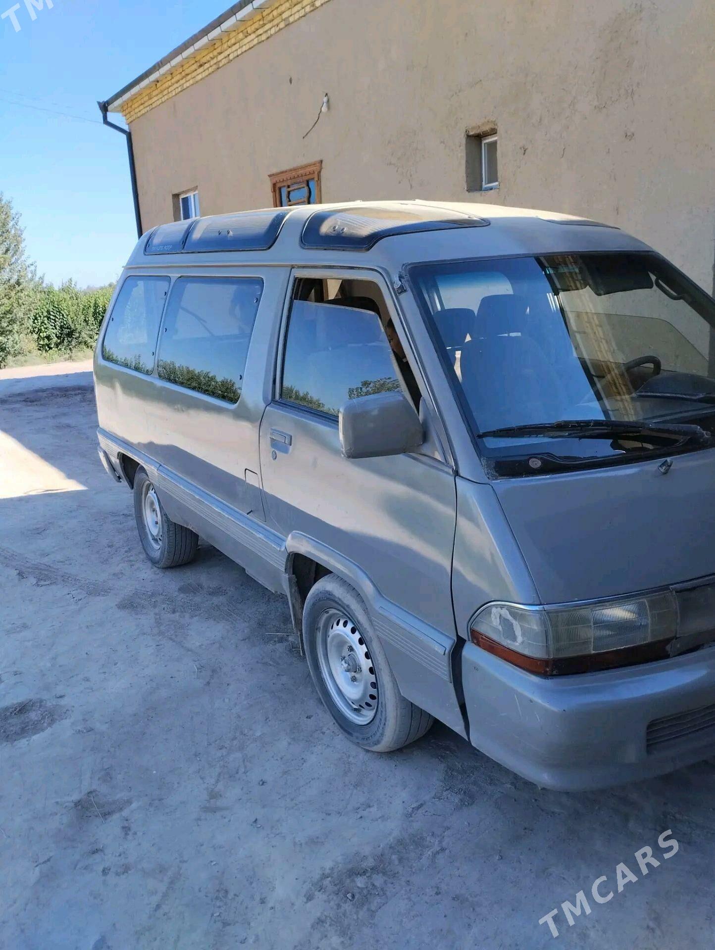 Toyota Town Ace 1989 - 21 000 TMT - Gurbansoltan Eje - img 3