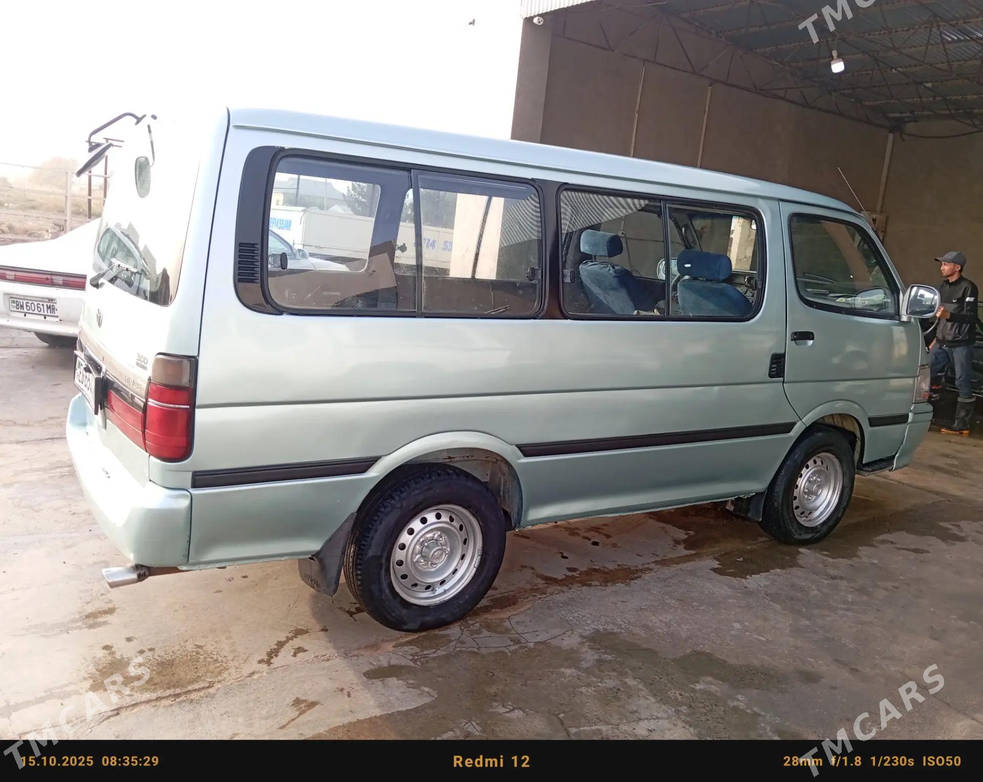 Toyota Hiace 1995 - 78 000 TMT - Мары - img 1