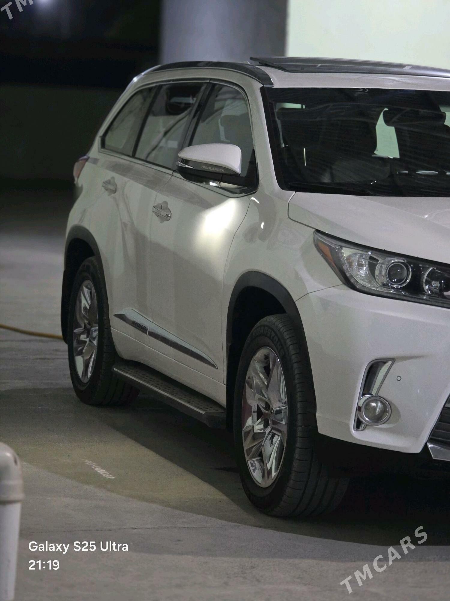 Toyota Highlander 2019 - 450 000 TMT - Гёкдепе - img 1