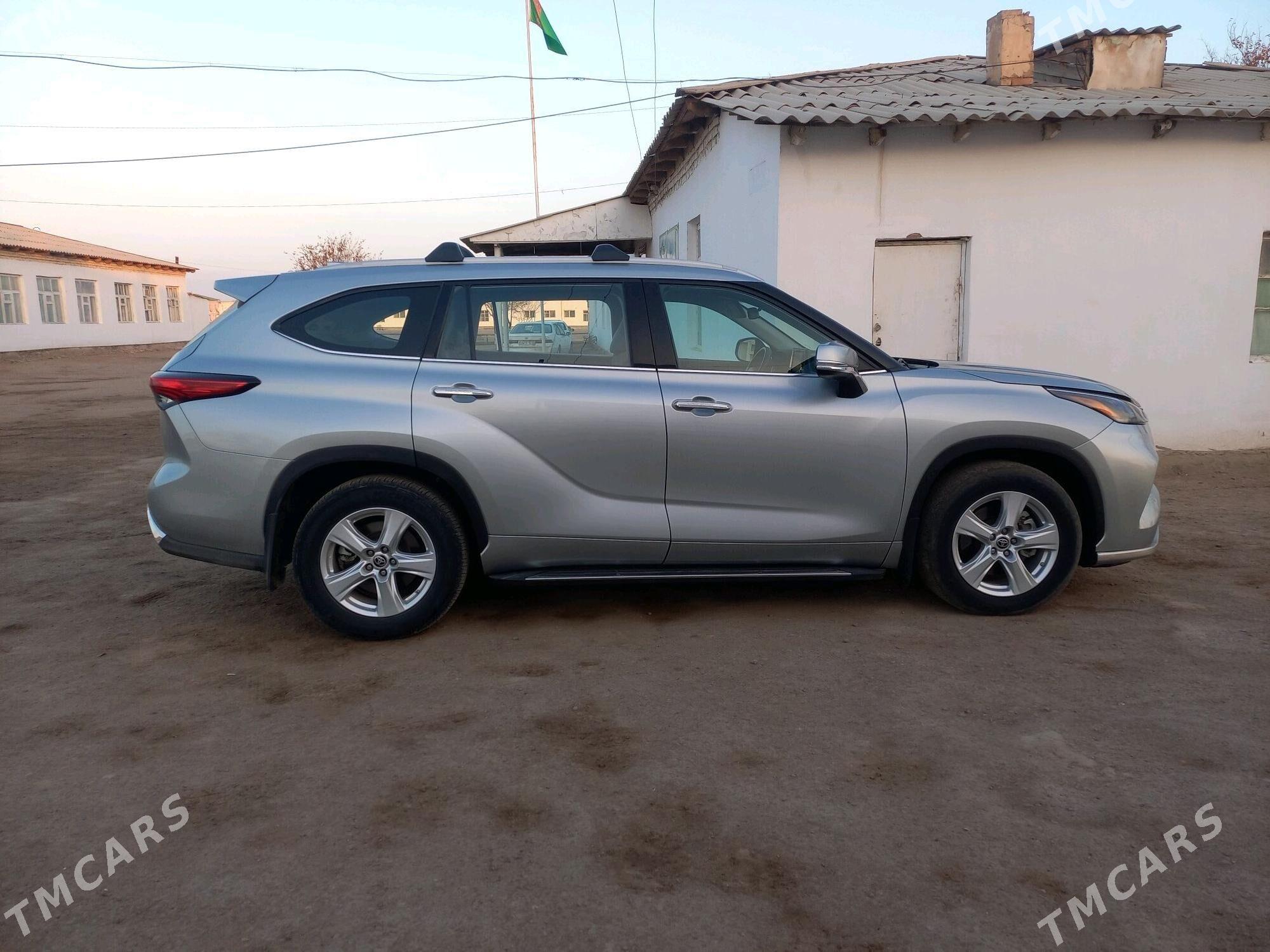 Toyota Highlander 2022 - 480 000 TMT - Türkmenbaşy etr. - img 2