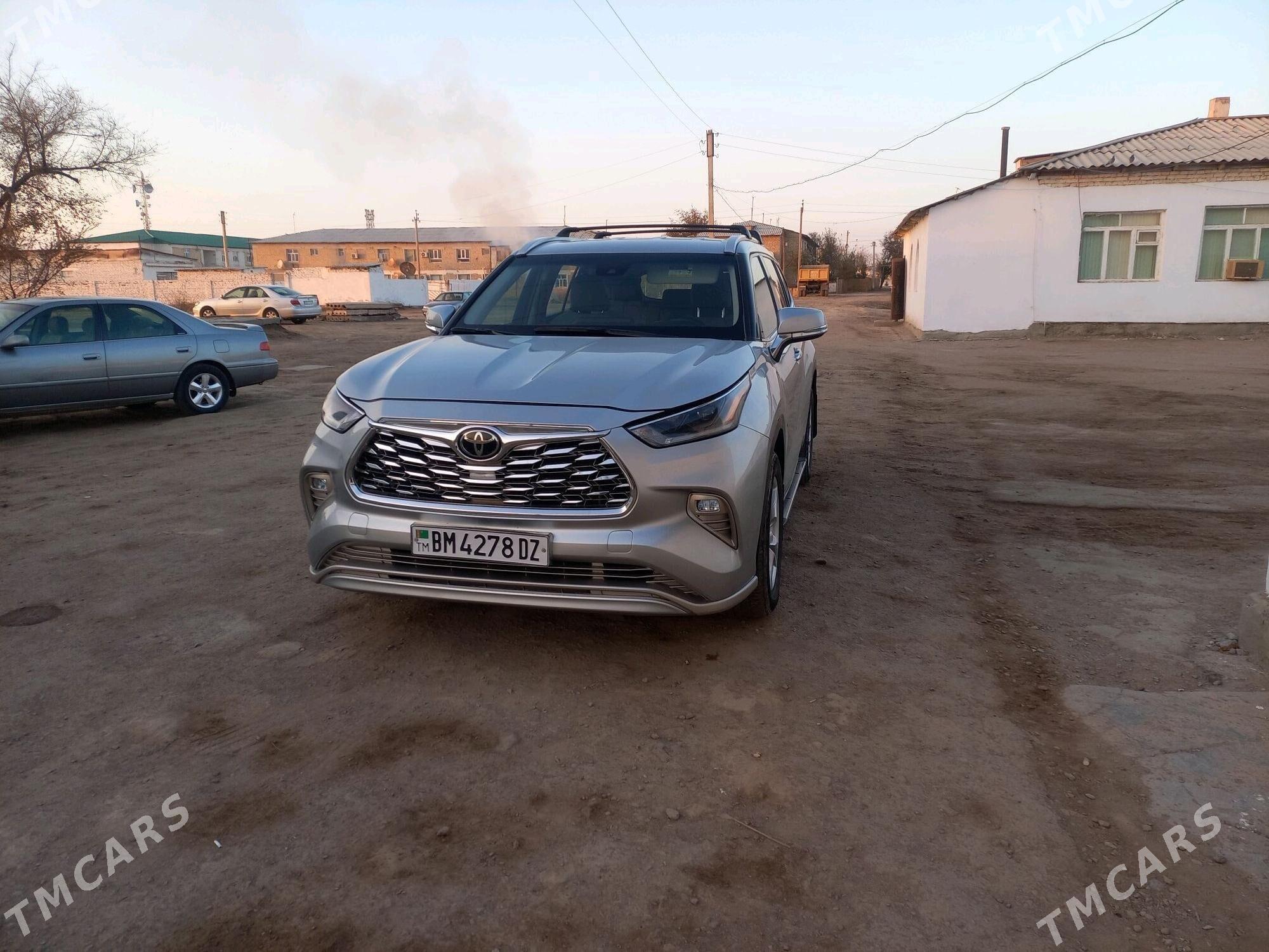 Toyota Highlander 2022 - 480 000 TMT - Türkmenbaşy etr. - img 4