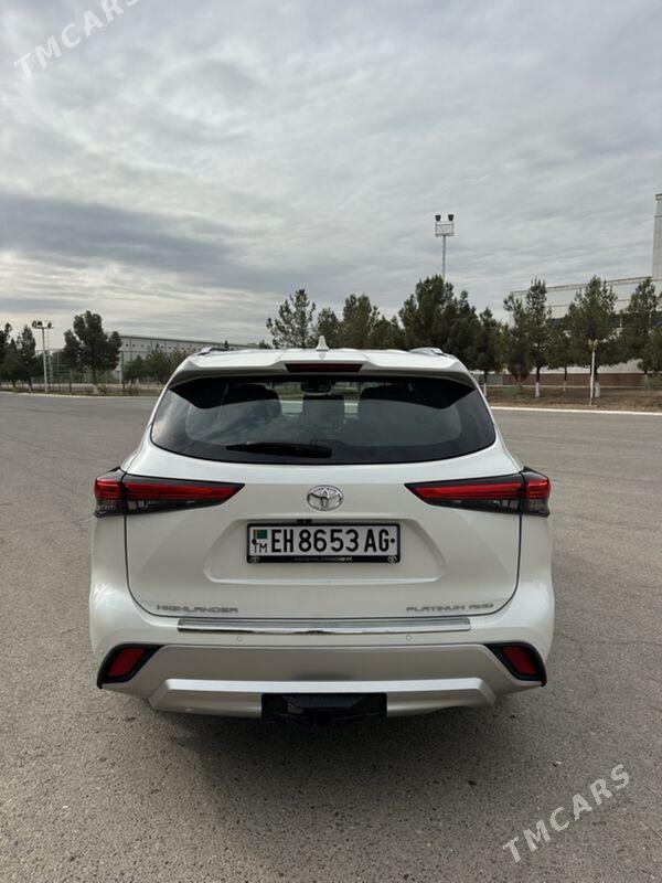 Toyota Highlander 2022 - 700 000 TMT - Aşgabat - img 3
