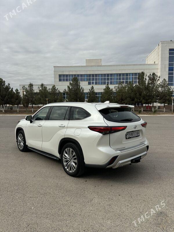 Toyota Highlander 2022 - 700 000 TMT - Aşgabat - img 2