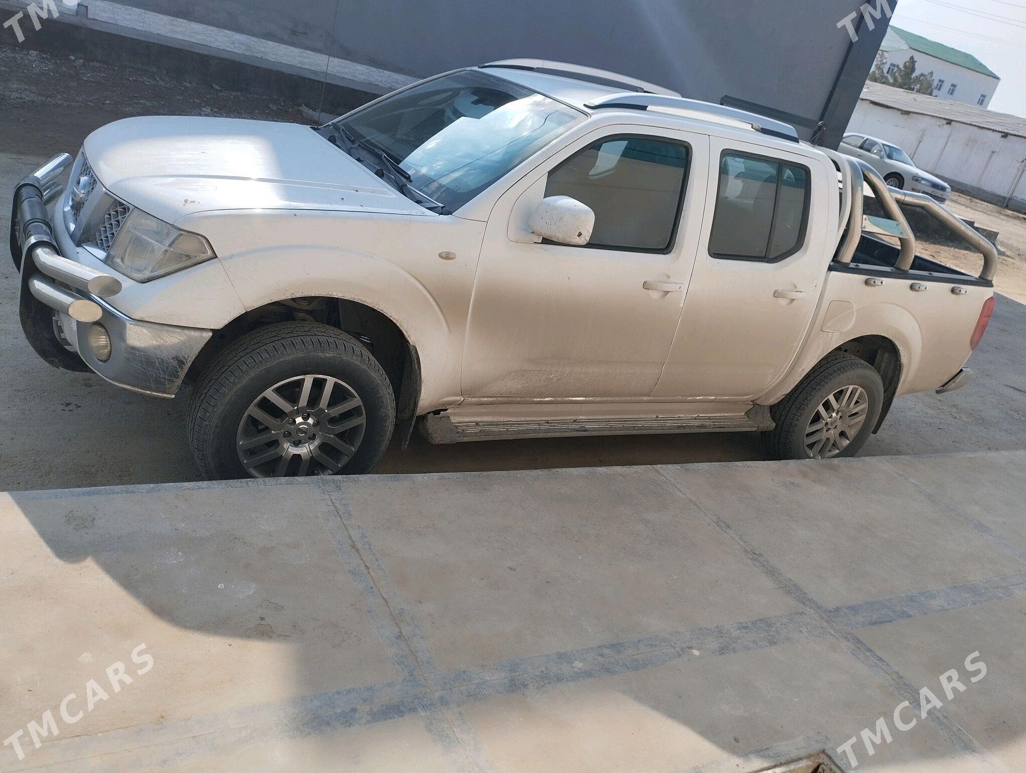 Nissan Navara 2012 - 200 000 TMT - Mary - img 3