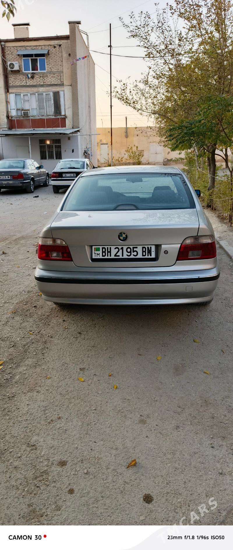 BMW E39 1999 - 120 000 TMT - Балканабат - img 4