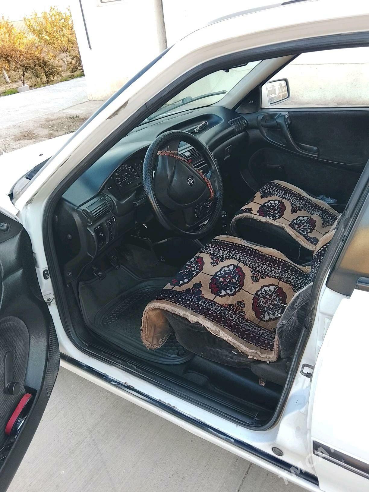 Opel Astra 1993 - 50 000 TMT - Серахс - img 2