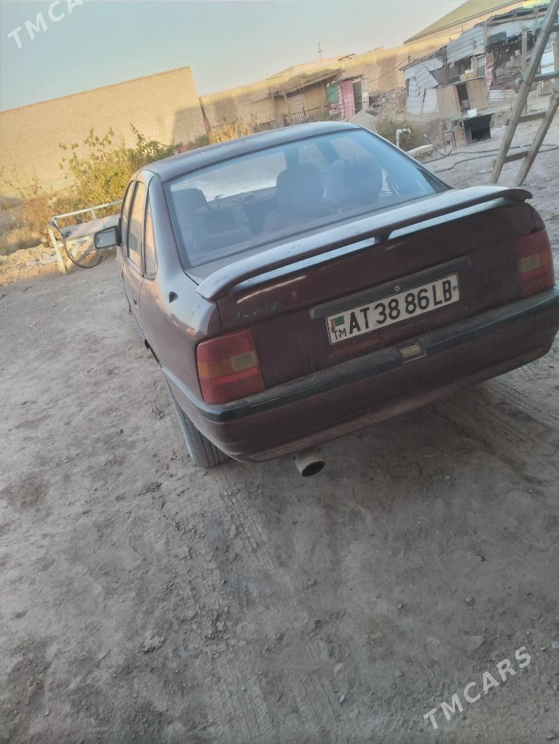 Opel Vectra 1991 - 33 000 TMT - Чарджоу - img 3