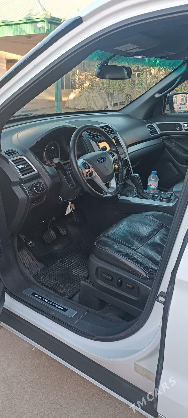 Ford Explorer 2013 - 300 000 TMT - Мары - img 6