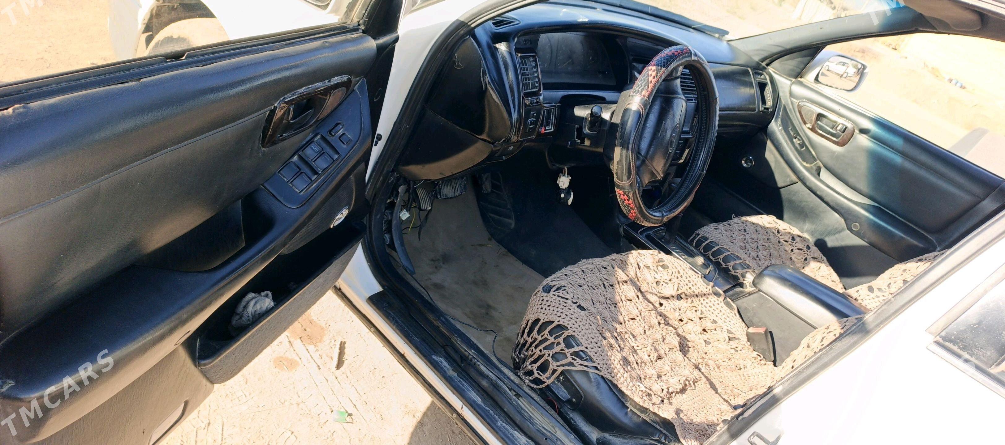 Toyota Avalon 1996 - 70 000 TMT - Halaç - img 5