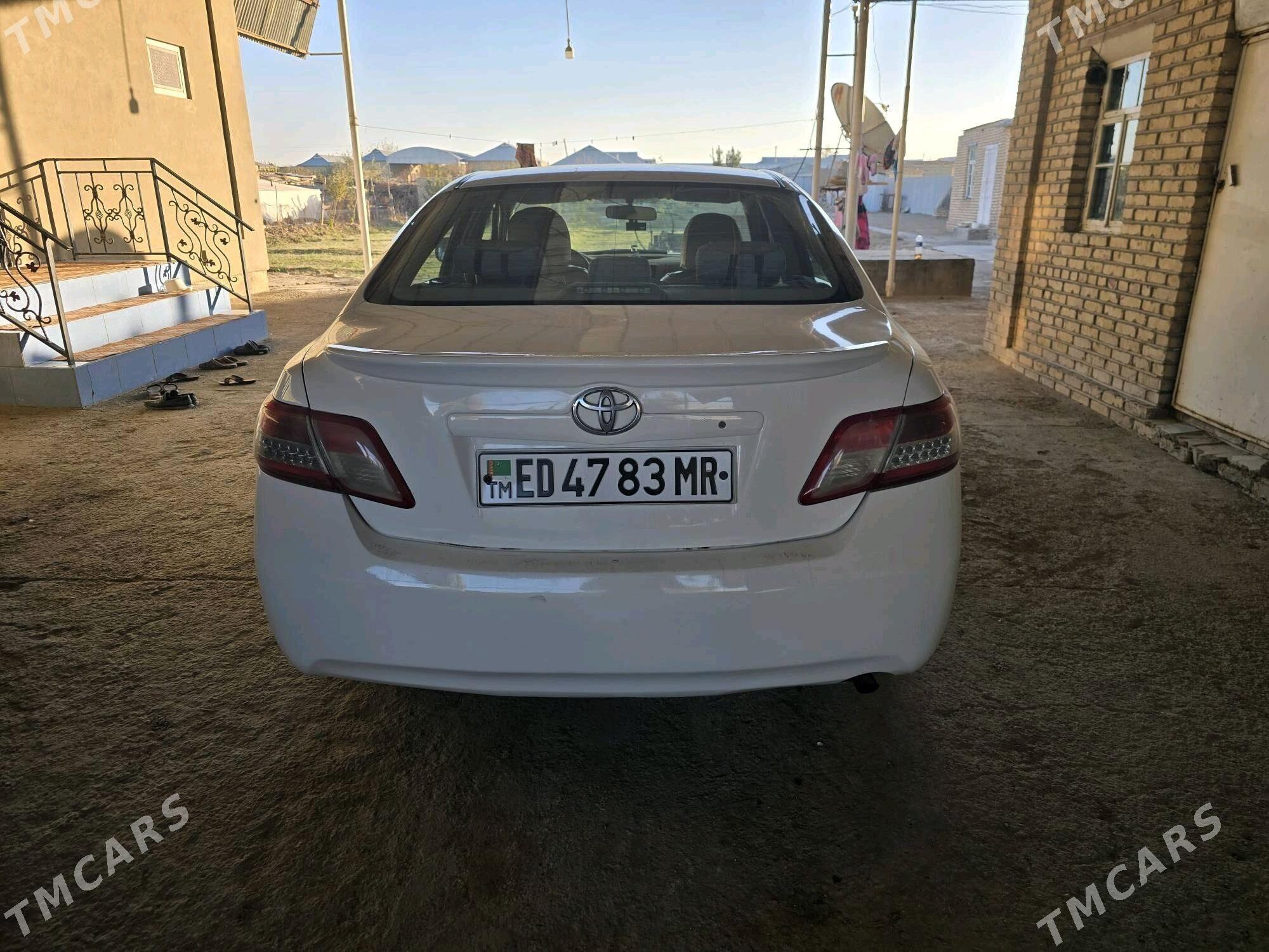 Toyota Camry 2010 - 145 000 TMT - Мургап - img 2