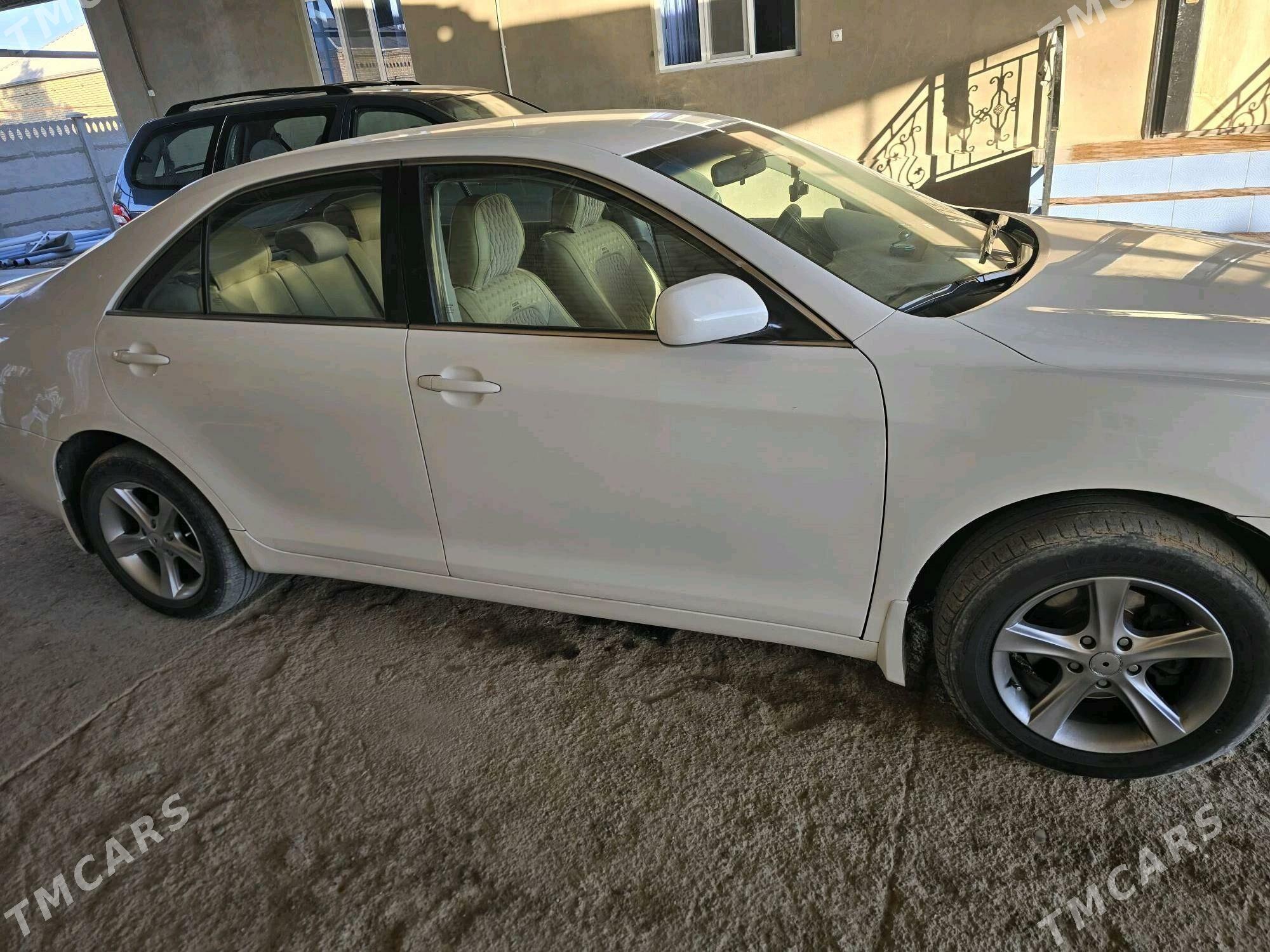 Toyota Camry 2010 - 145 000 TMT - Мургап - img 3