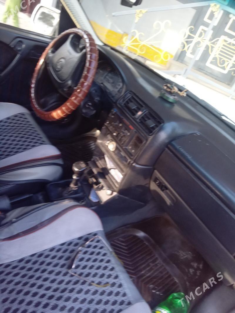 Opel Vectra 1994 - 38 000 TMT - Gubadag - img 1