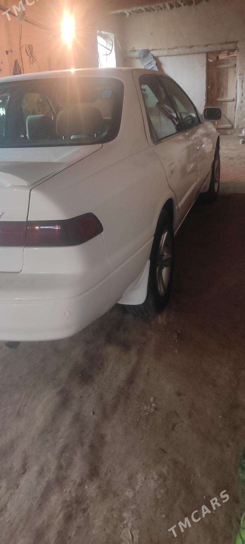 Toyota Camry 1999 - 130 000 TMT - Кёнеургенч - img 4