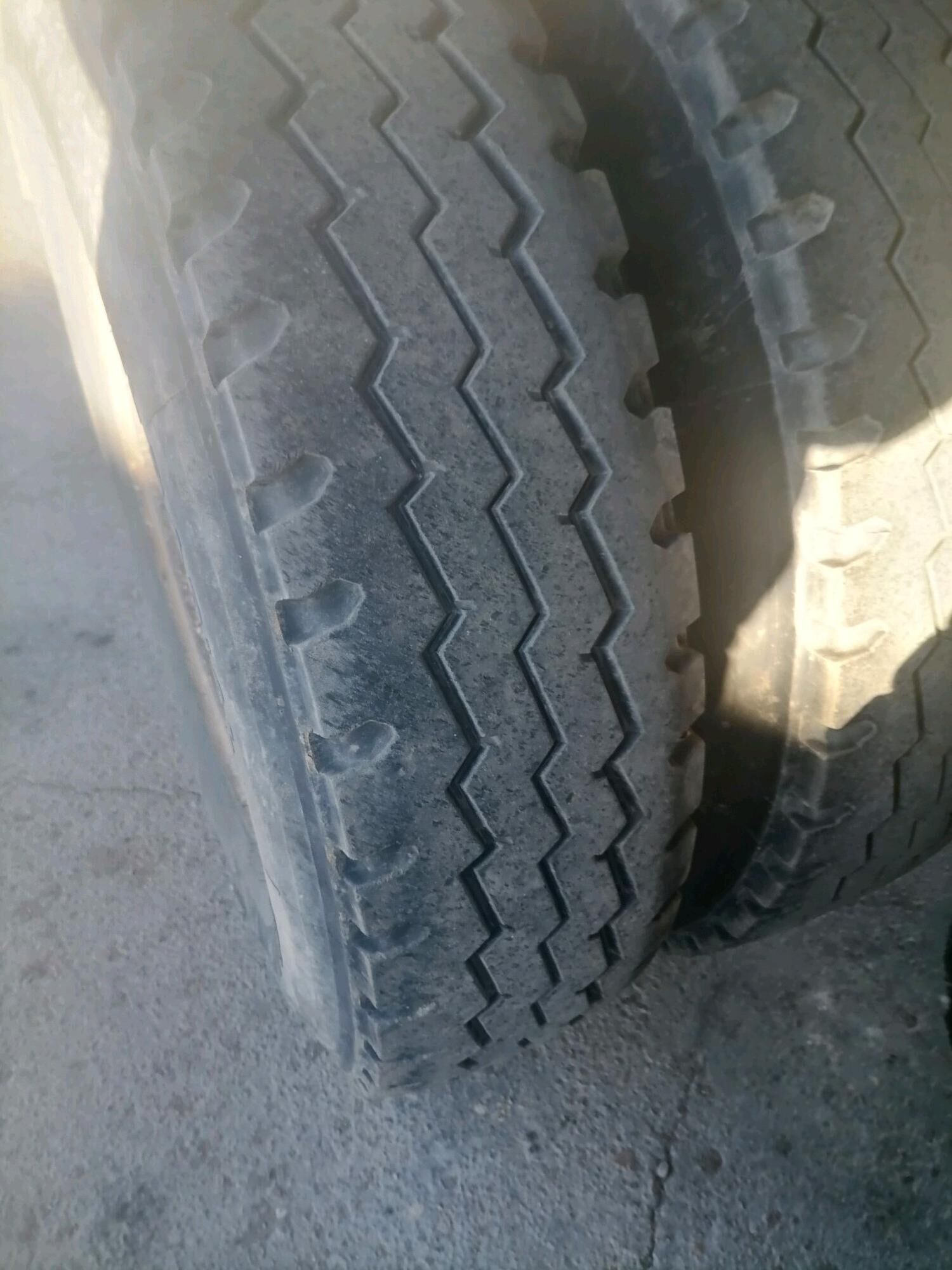 Teker 10 00R20 Tracmax 2 000 TMT - Шабатский этрап - img 2