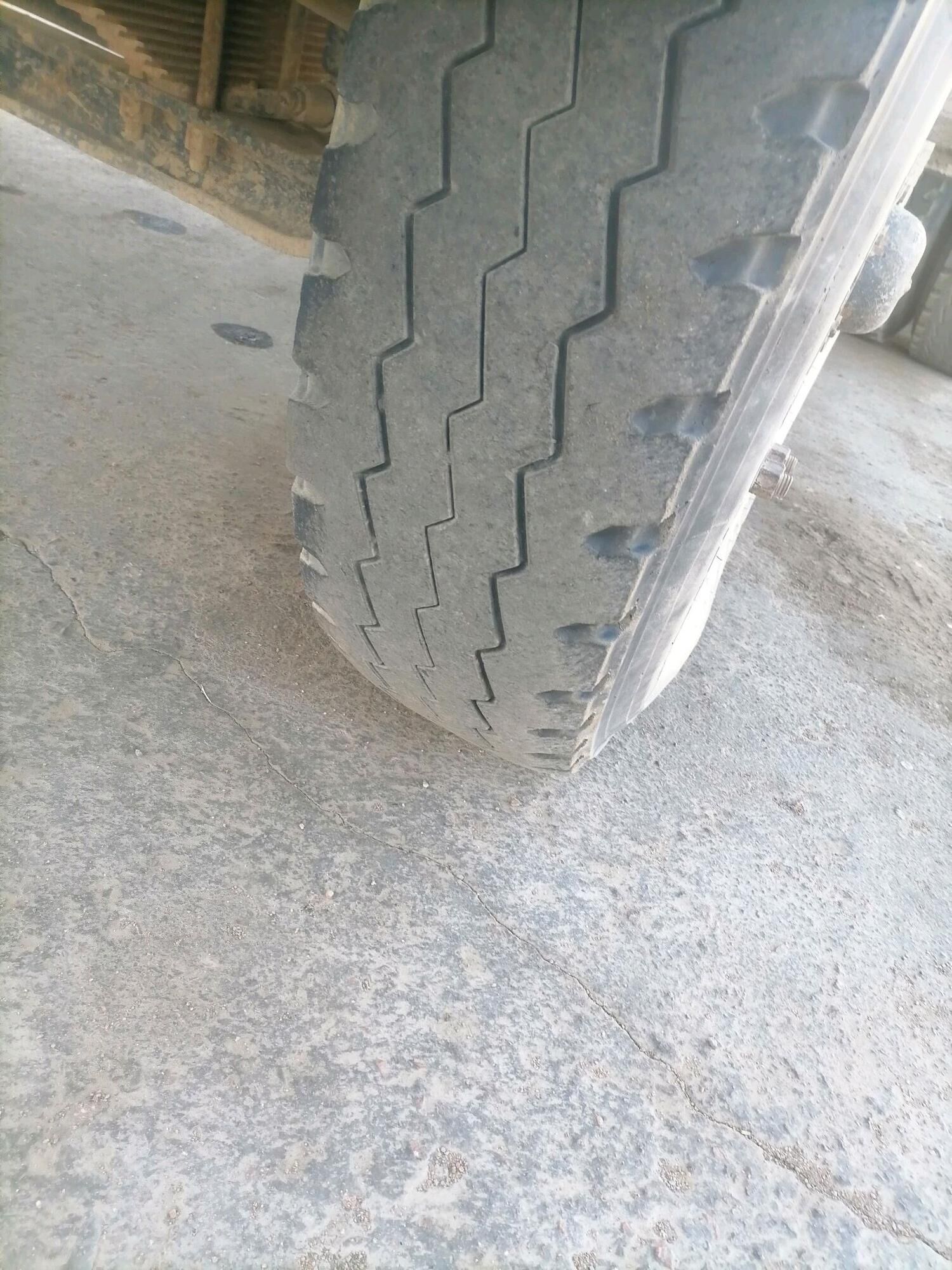 Teker 10 00R20 Tracmax 2 000 TMT - Шабатский этрап - img 6