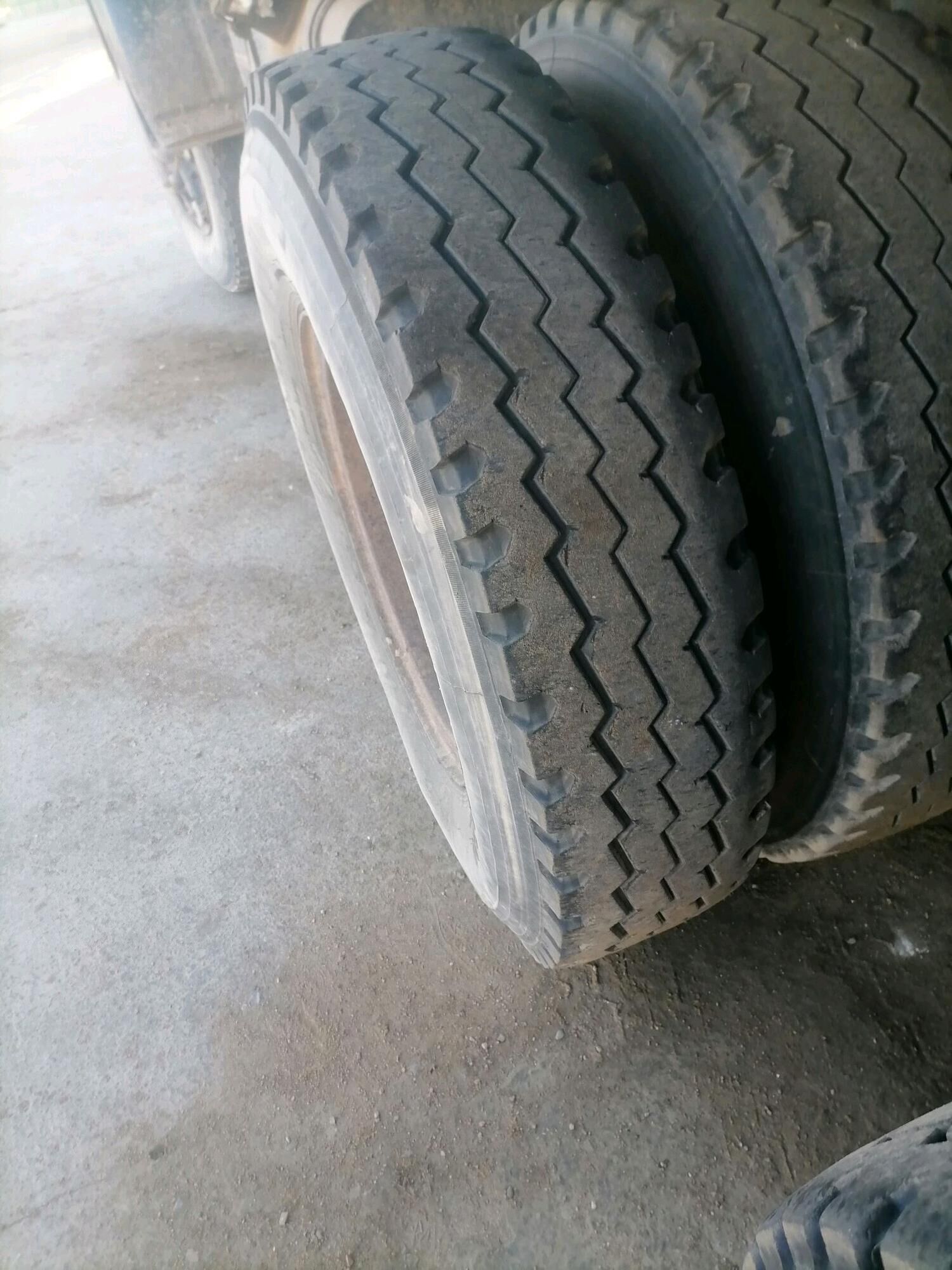 Teker 10 00R20 Tracmax 2 000 TMT - Шабатский этрап - img 3