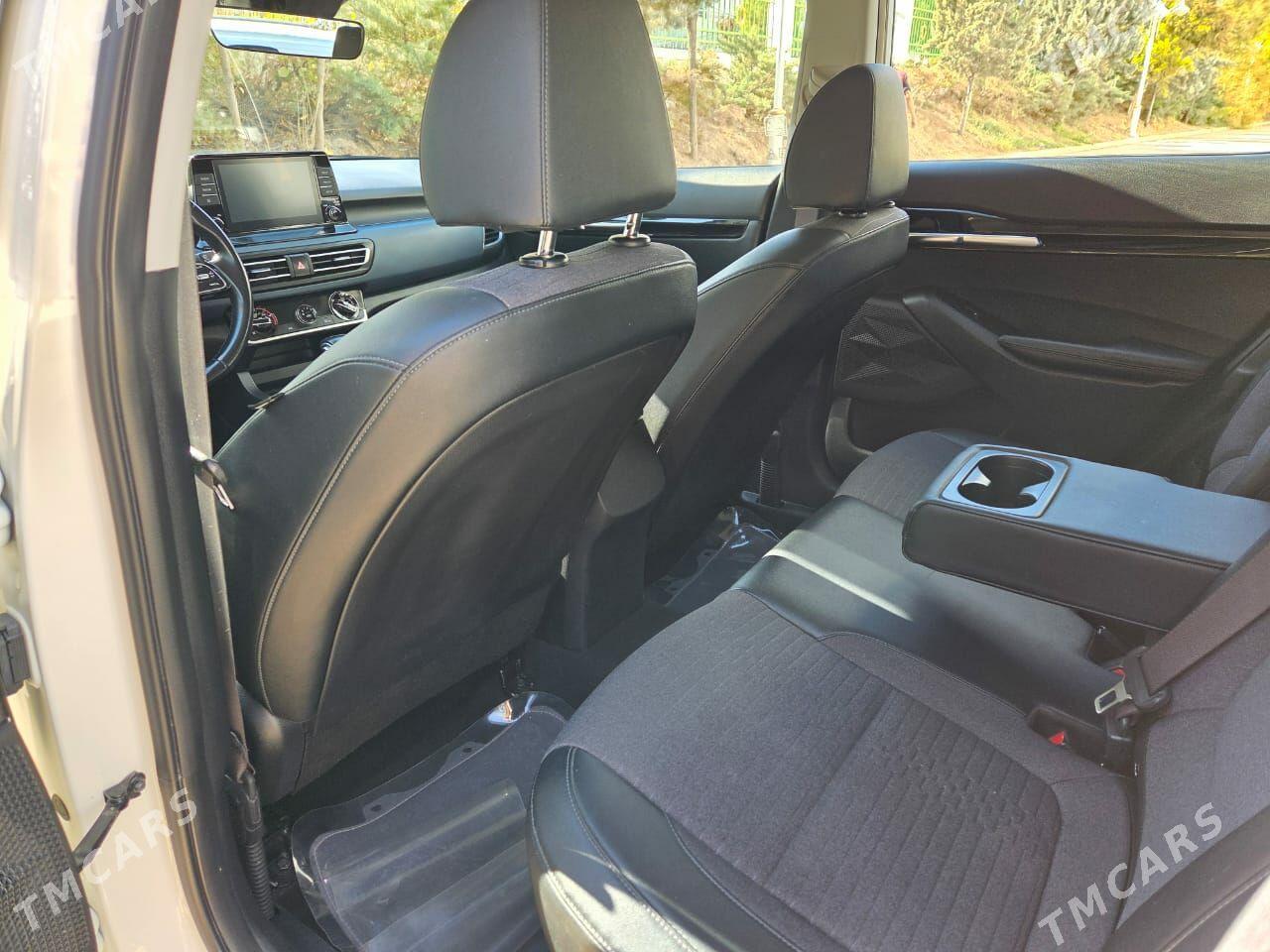 Kia Seltos 2021 - 250 000 TMT - "Altyn Asyr" Gündogar bazary (Jygyllyk) - img 4