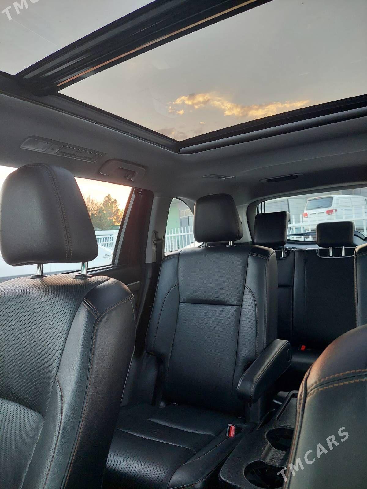 Toyota Highlander 2018 - 510 000 TMT - Aşgabat - img 8