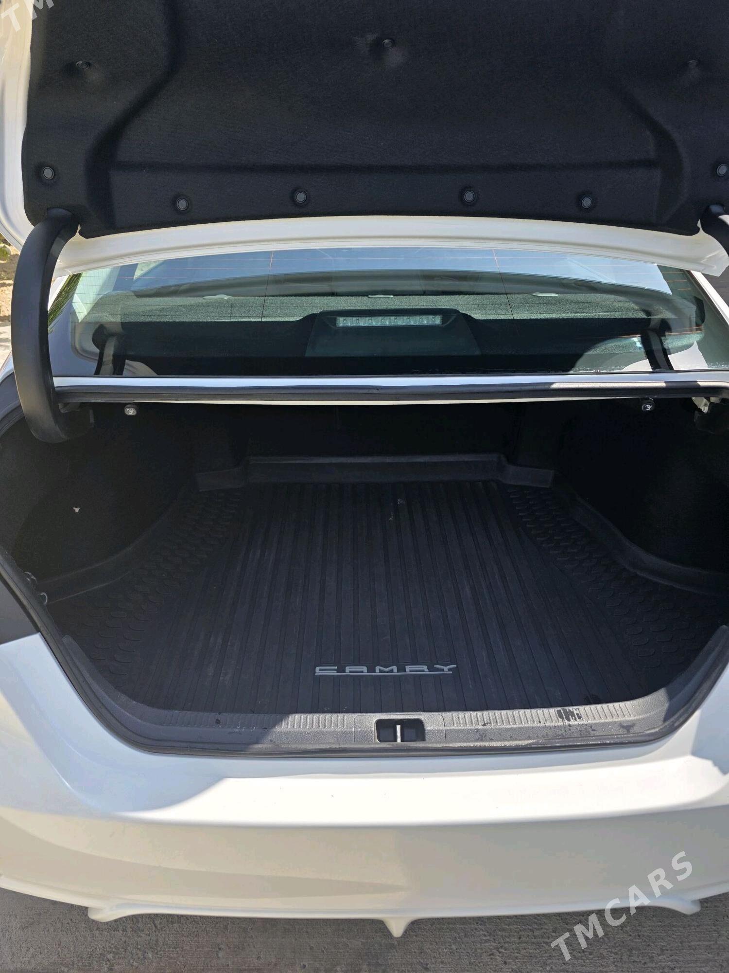 Toyota Camry 2018 - 335 000 TMT - Aşgabat - img 4