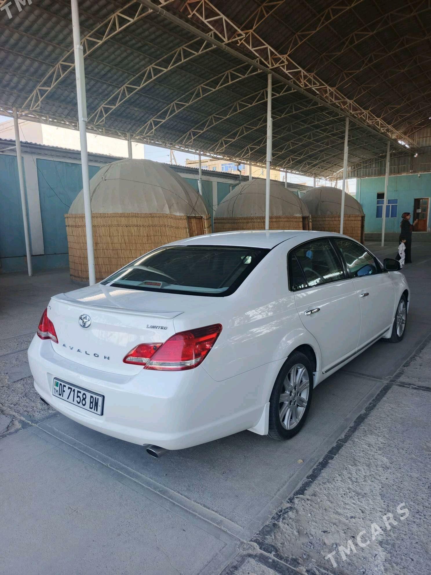 Toyota Avalon 2005 - 220 000 TMT - Gyzylarbat - img 4