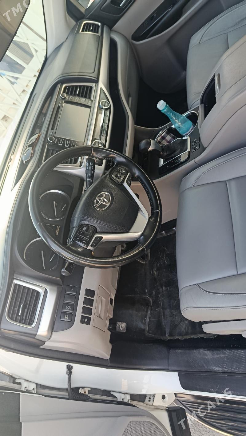 Toyota Highlander 2017 - 440 000 TMT - Ашхабад - img 2