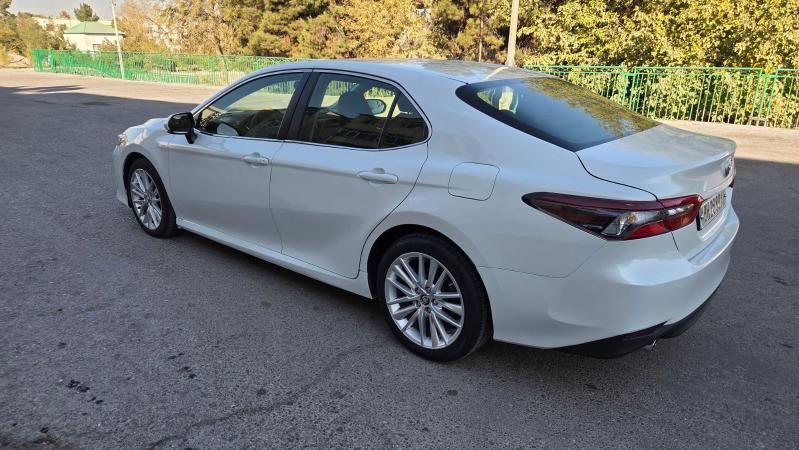 Toyota Camry 2021 - 230 000 TMT - Aşgabat - img 3