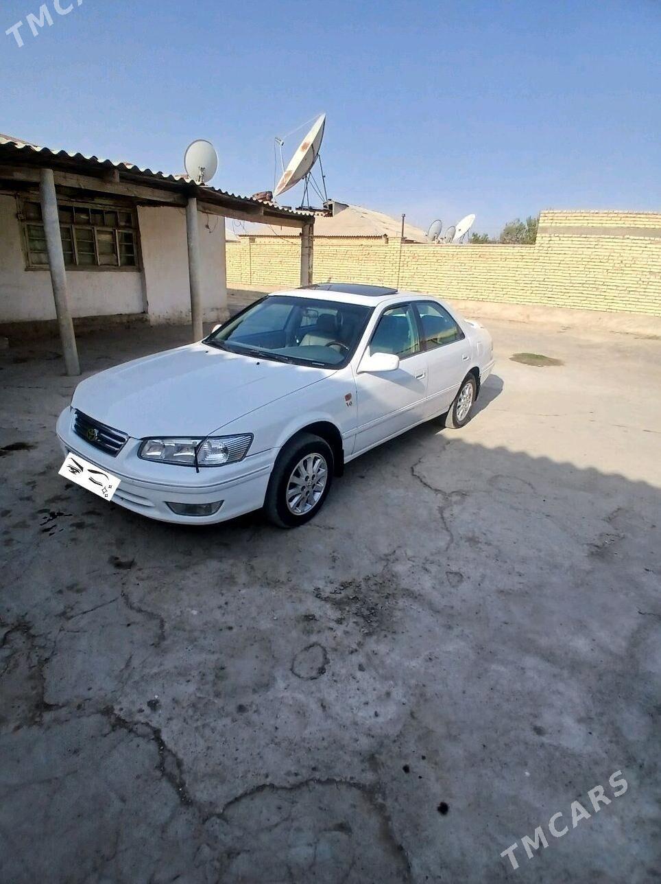 Toyota Camry 1998 - 120 000 TMT - Kaka - img 4