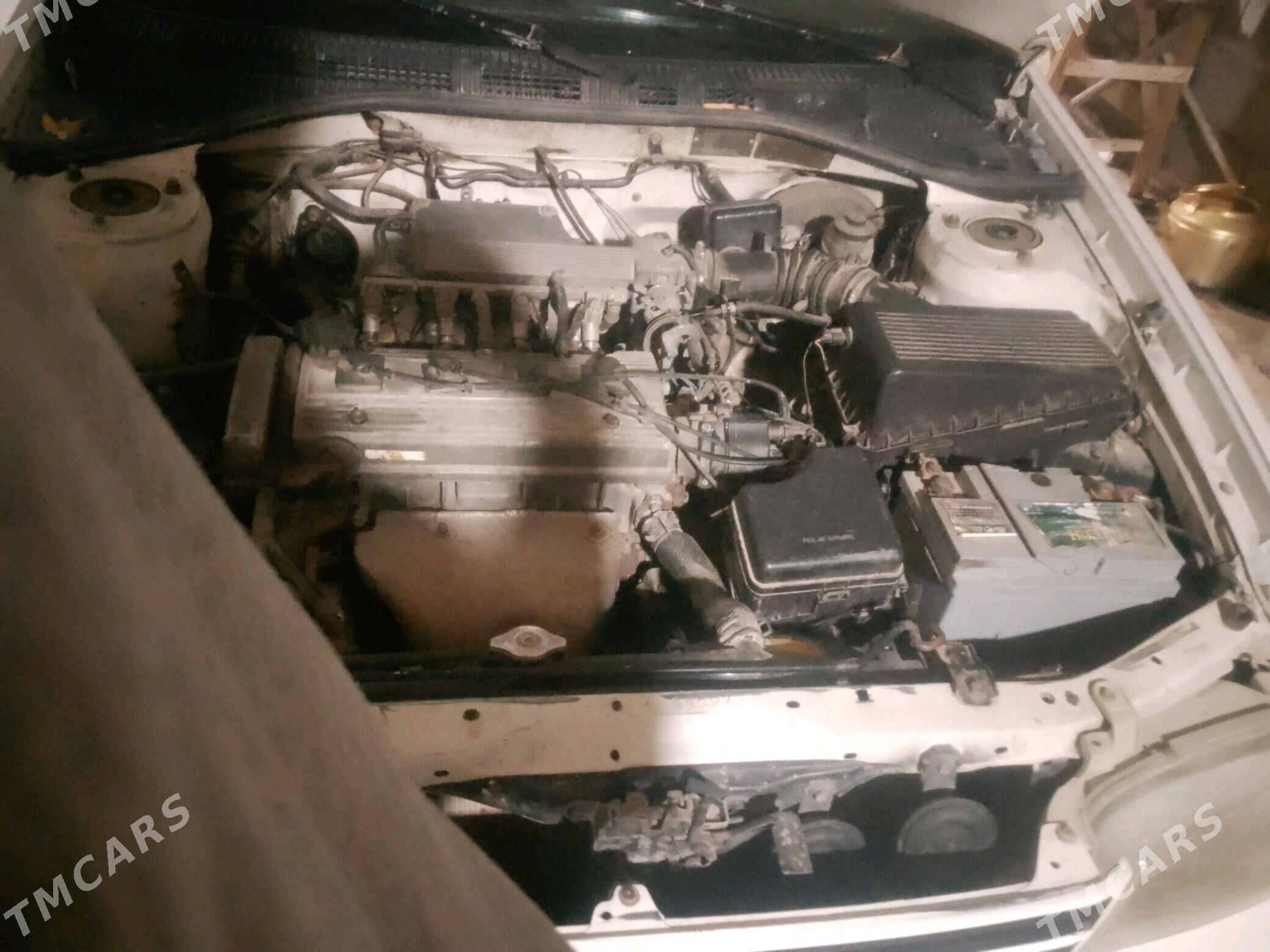 Toyota Carina 1994 - 88 000 TMT - Köneürgenç - img 6