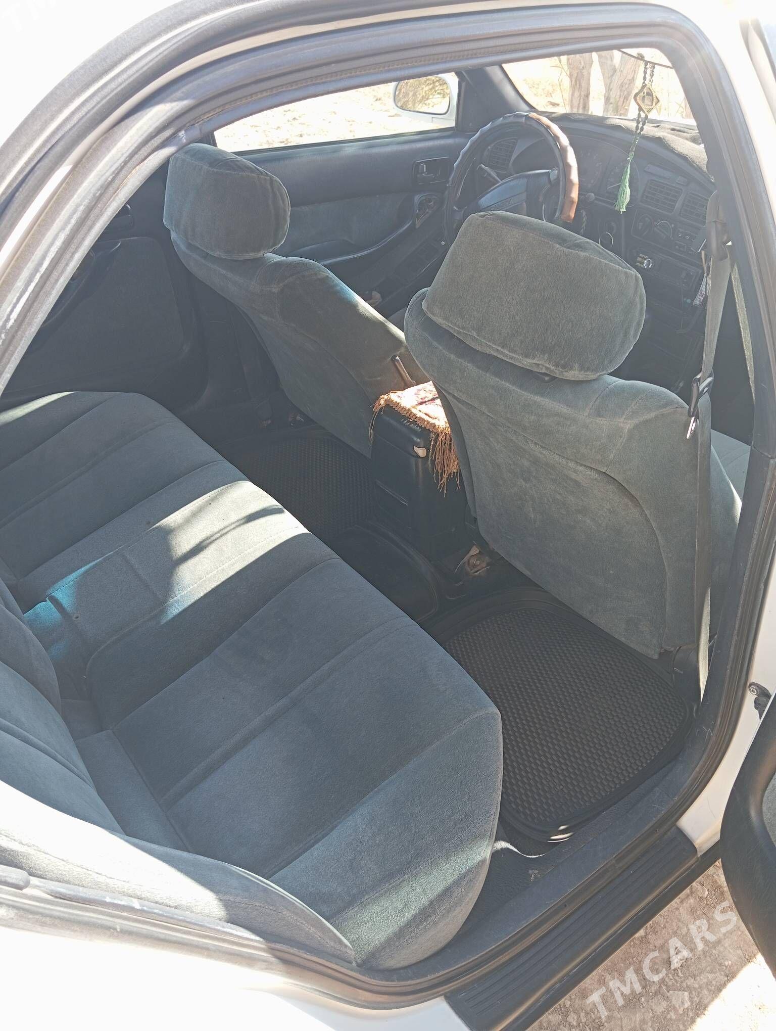 Toyota Camry 1992 - 60 000 TMT - Boldumsaz - img 1