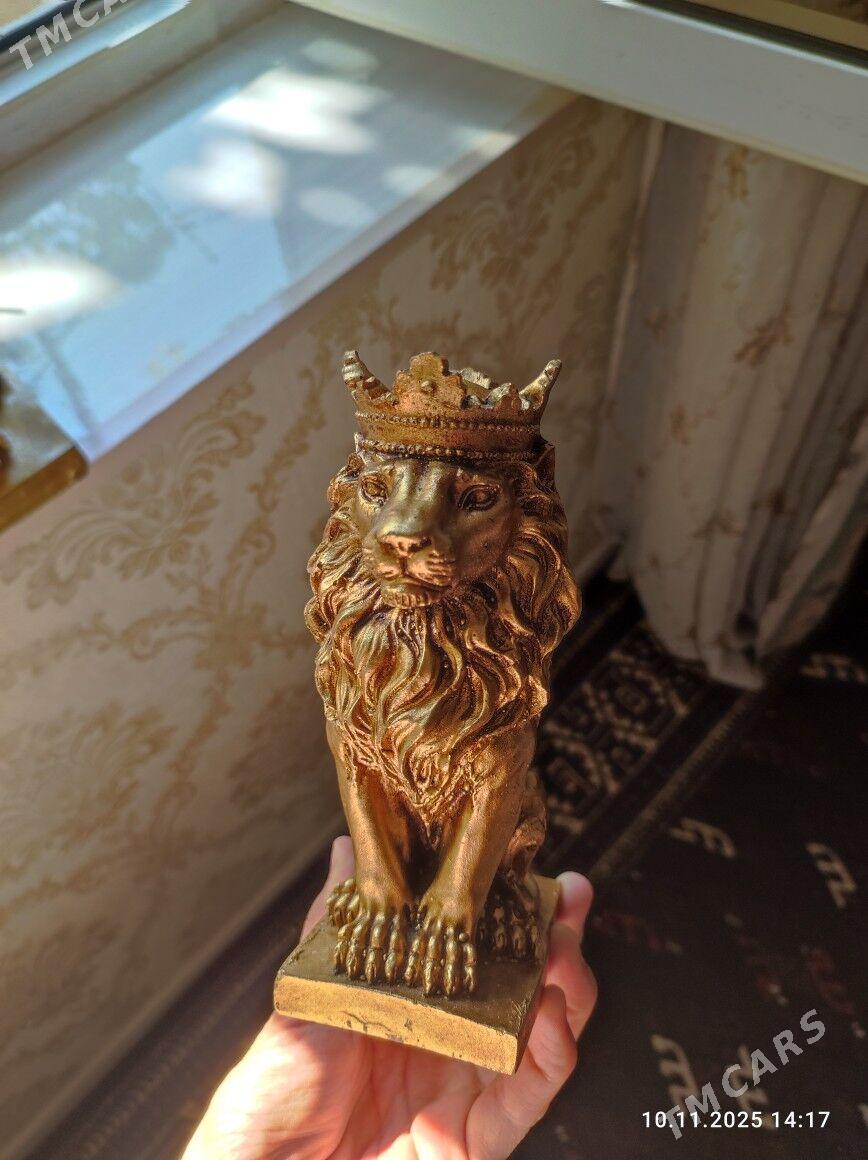 Swinir Heykel Yolbars - Туркменбаши - img 4