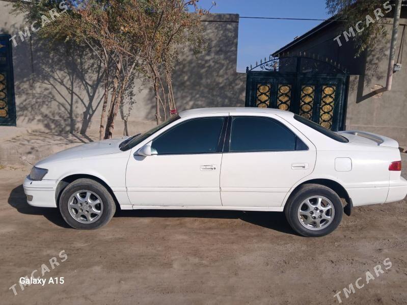 Toyota Camry 2000 - 140 000 TMT - Кёнеургенч - img 4