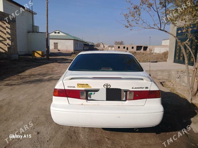 Toyota Camry 2000 - 140 000 TMT - Кёнеургенч - img 3