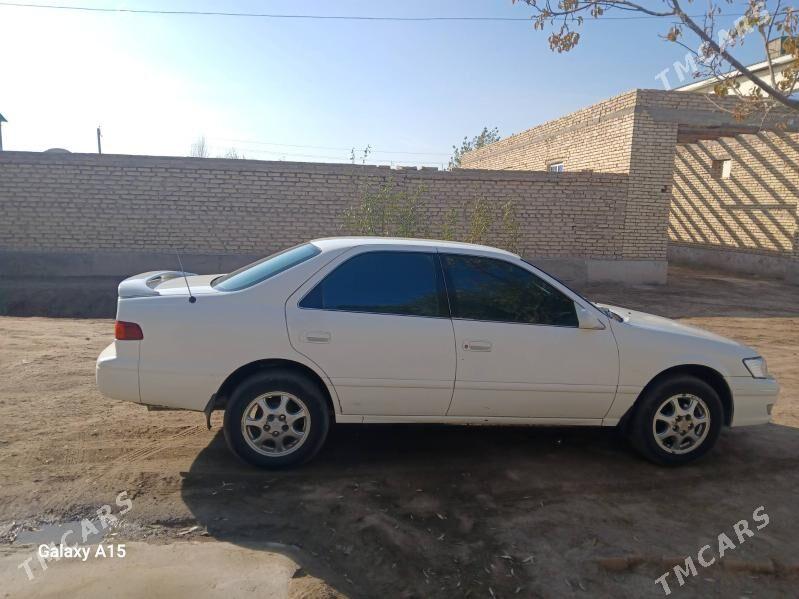 Toyota Camry 2000 - 140 000 TMT - Кёнеургенч - img 2