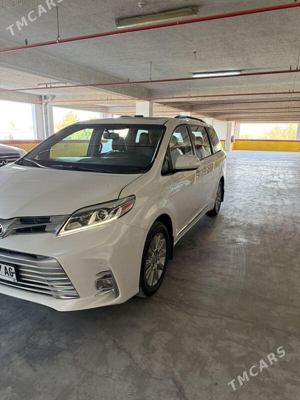 Toyota Sienna 2017 - 510 000 TMT - Aşgabat - img 1