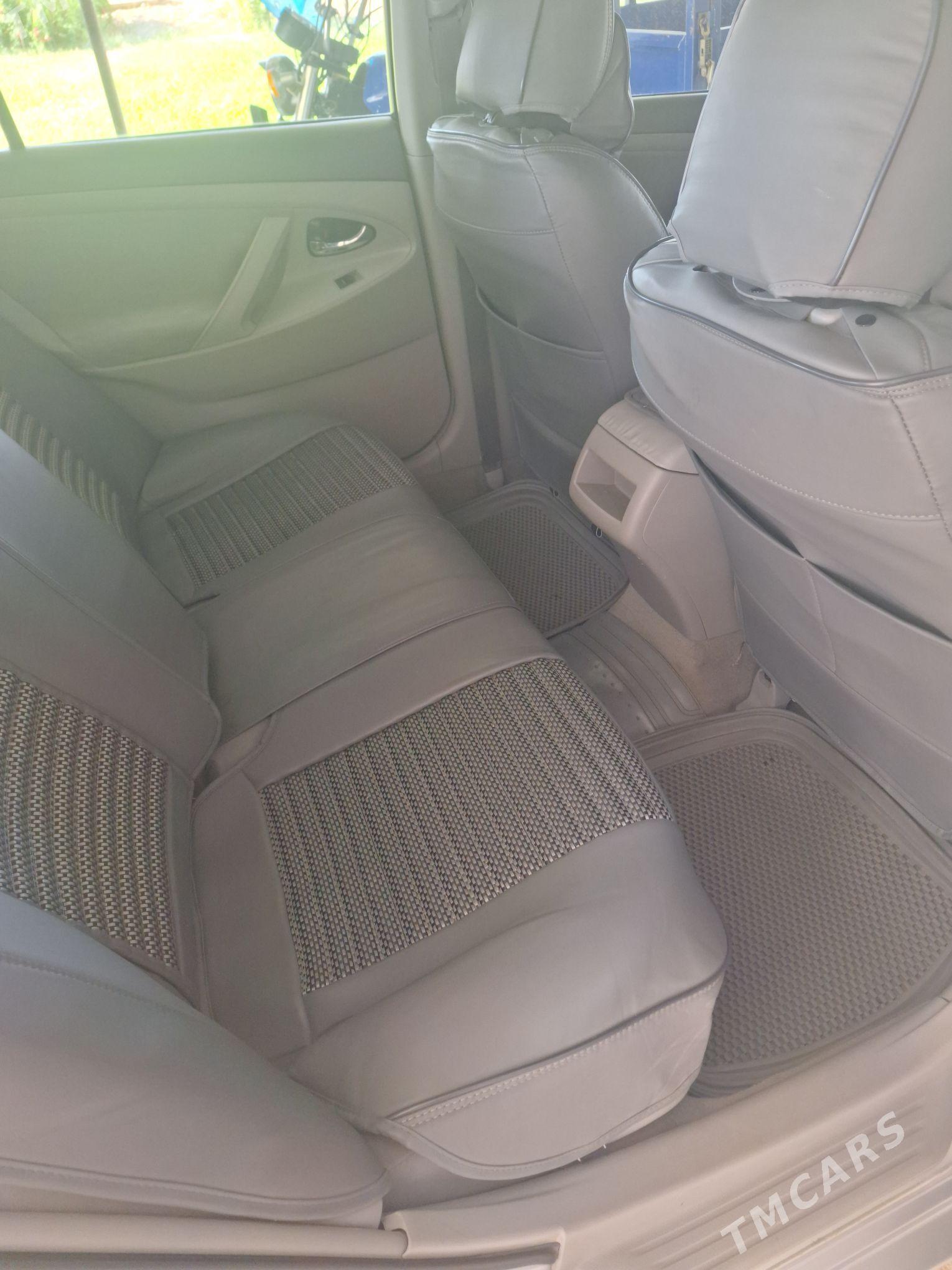 Toyota Camry 2010 - 220 000 TMT - Тагтабазар - img 5