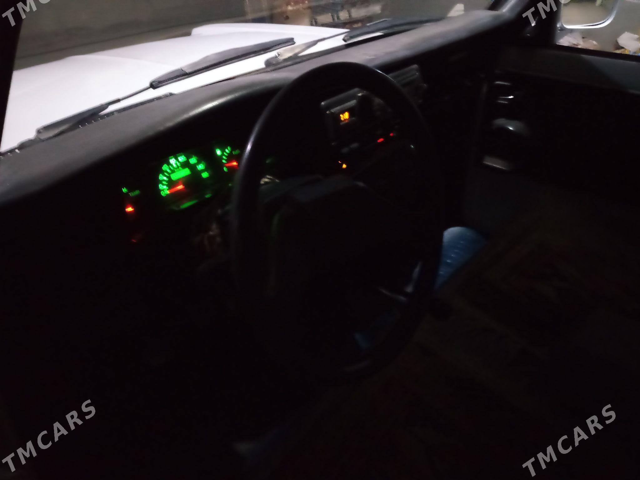 Mitsubishi L200 2013 - 50 000 TMT - Бахарден - img 1