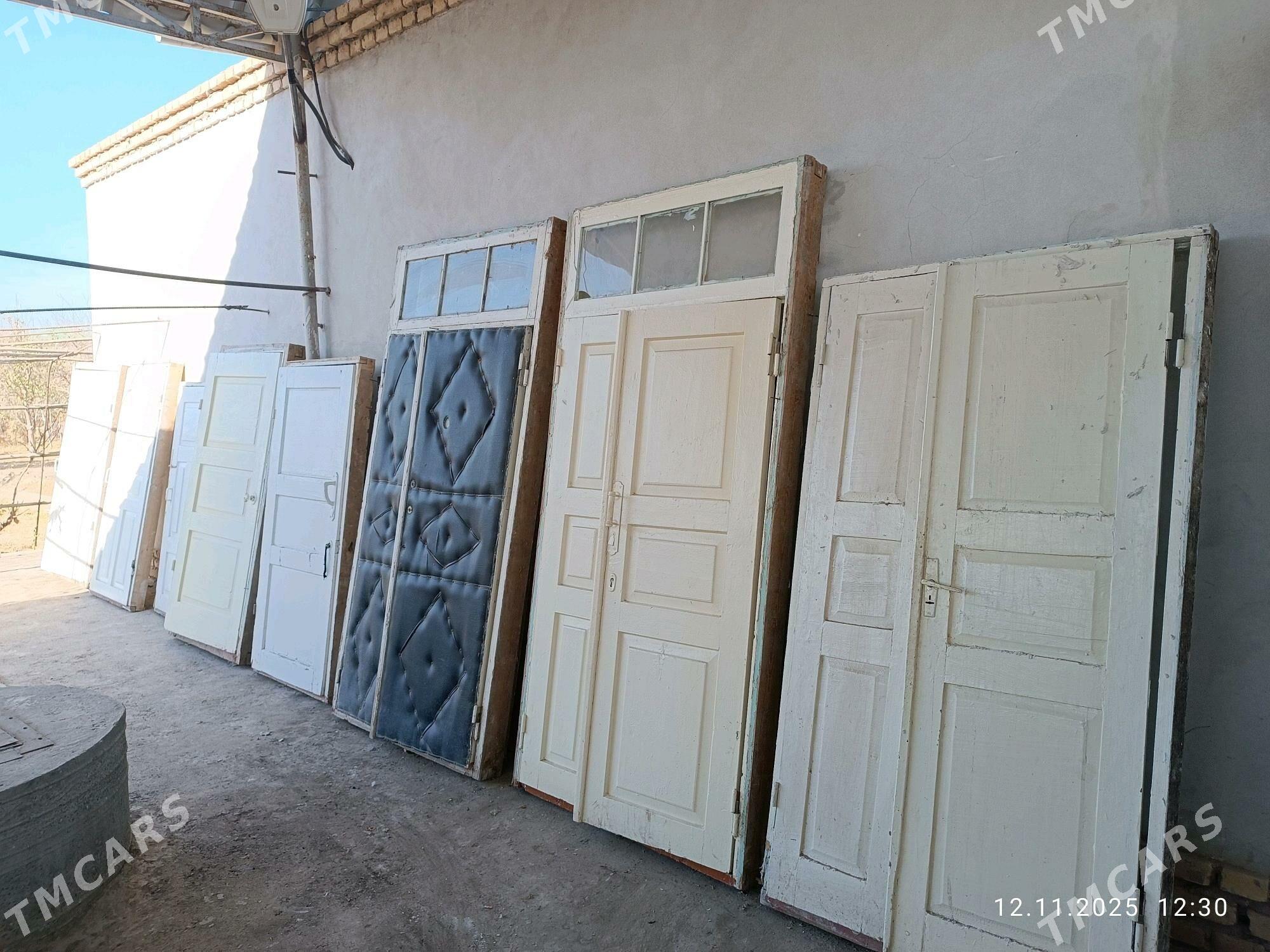 Agaç gapy rabotcy - Şabat etr. - img 2