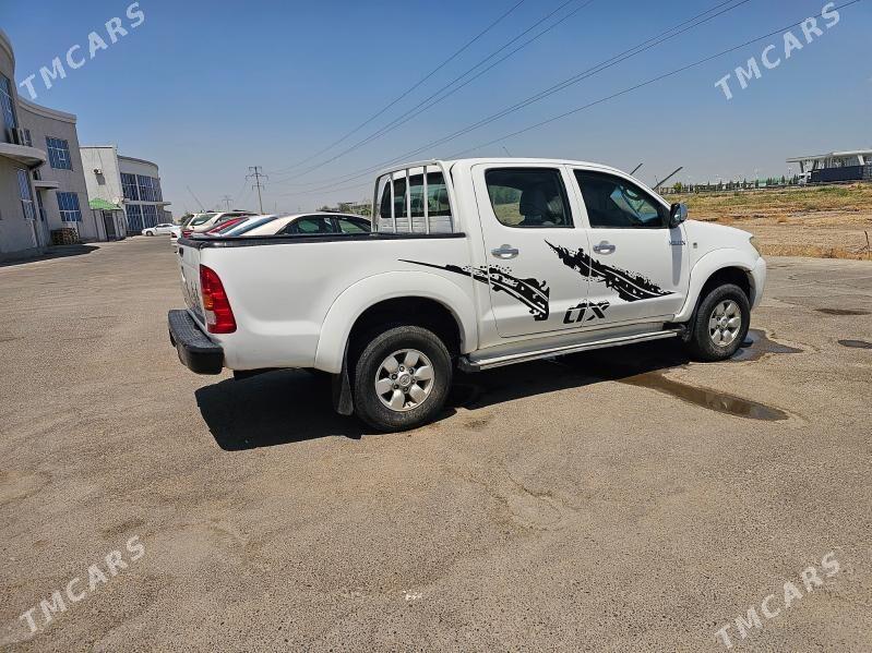 Toyota Hilux 2009 - 245 000 TMT - Мары - img 3