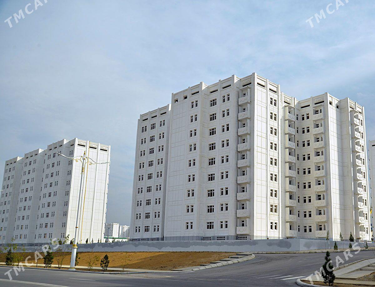 Мир 7 /3  4 комнатная 8 этаж - Ашхабад - img 1