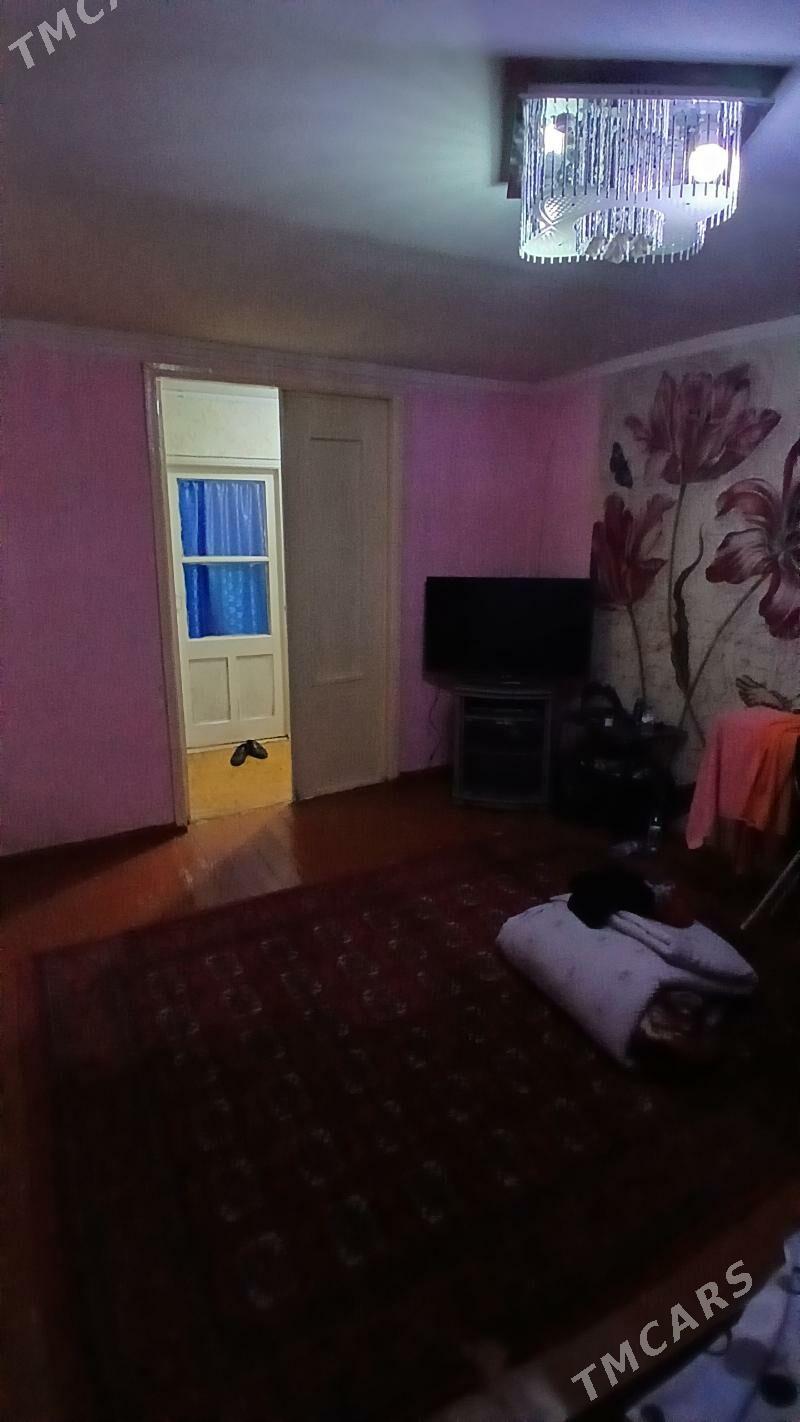 1 kom 2 etaj 10 Mkr Gastinka - 10 мкр - img 1